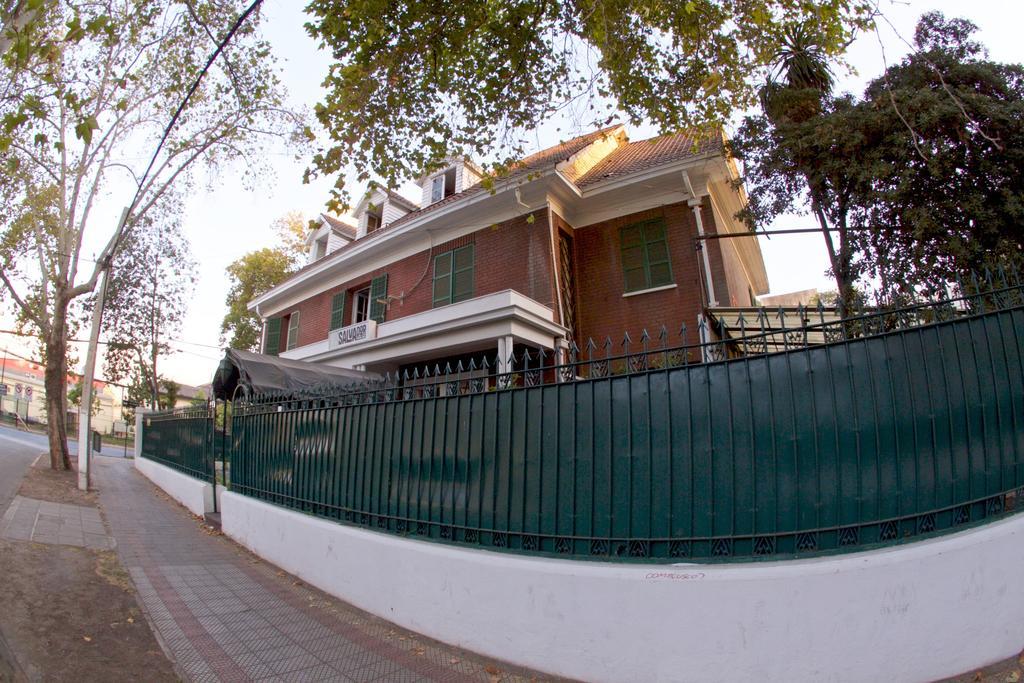 Salvador Hostal & Cafe Santiago Exterior foto